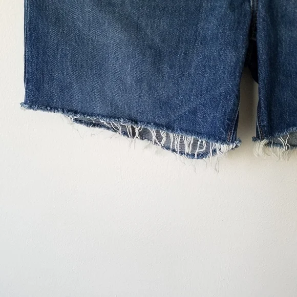 𝅺Levi's  501 Medium Wash High Rise Frayed Hem Denim Shorts Women's Size 30 - Picture 7 of 12